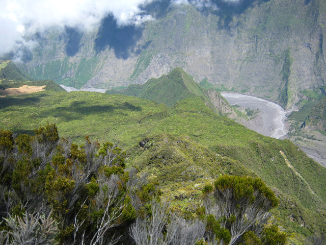Panorama sur Grand Coude et la Vallée des Remparts