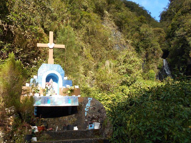 Endroit idéal pour un lieu de prière malgré les crues possibles