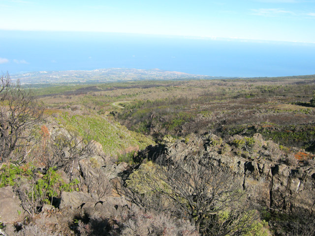 Vue sur l'Ermitage et Saint-Gilles durant la montée de la Ravine des Colimaçons
