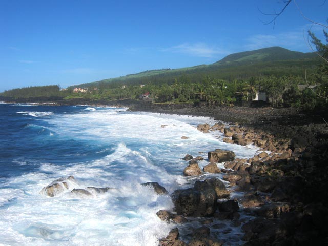 La plage à l'Ouest de la Ravine Bétail, au départ de la boucle