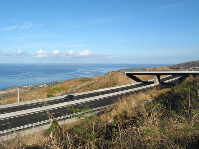 Le Route des Tamarins depuis la piste de la photo suivante