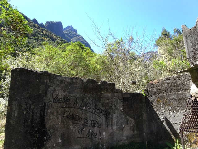 La vieille case démolie, nouveau signe de vie antérieure