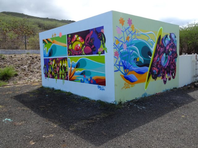 Prendre à droite à cet ouvrage pour contourner la station ULM