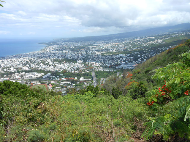 Le point de vue sur Saint-Denis depuis le Chemin de la Vigie