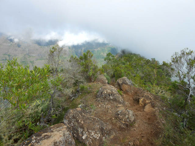 Les gros cailloux de la descente vers la Roche Verre Bouteille