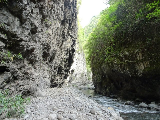 Une autre partie avec des falaises plus hautes