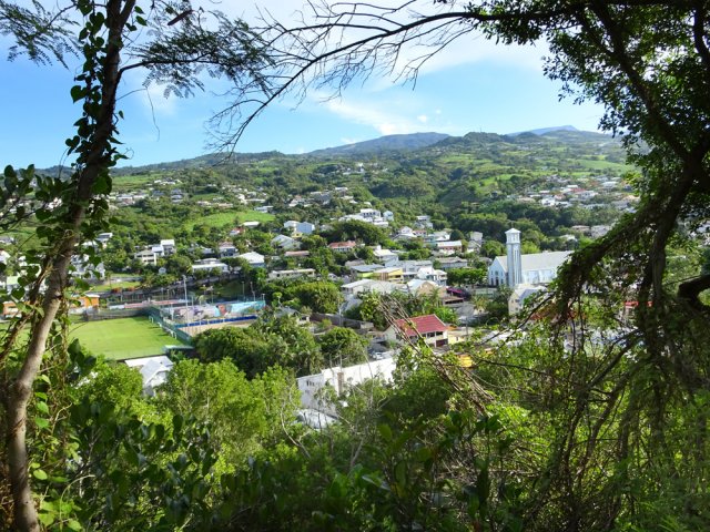 Panoramas sur la ville en descendant la Route du Cimetière