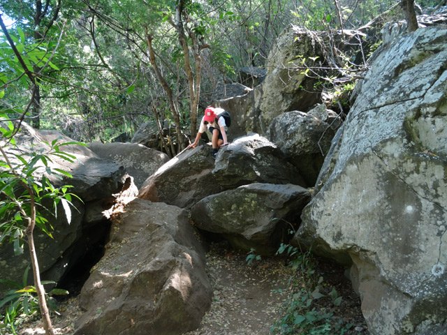 Quelques hautes roches à franchir avant l'arrivée au Bassin Malheur