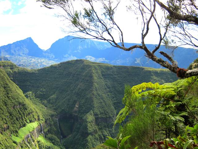Vue sur le Trou de Fer durant la descente avec les échelles