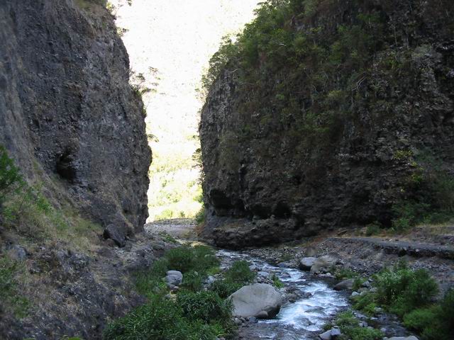 Une petite gorge du Bras de la Plaine près de l'Ilet Détour