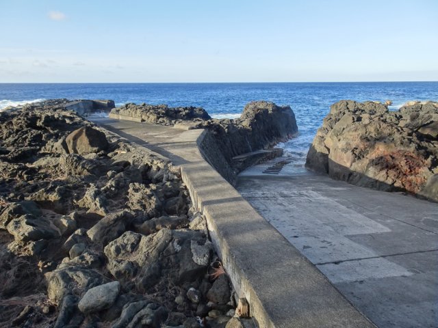 La marine de Saint-Philippe par mer calme