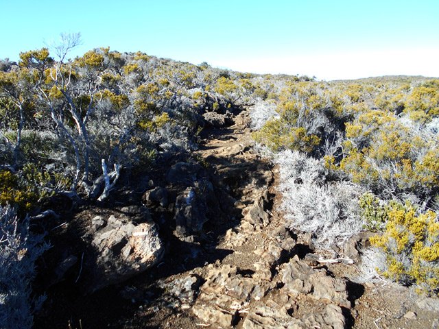 Puis une autre recouverte de cailloux