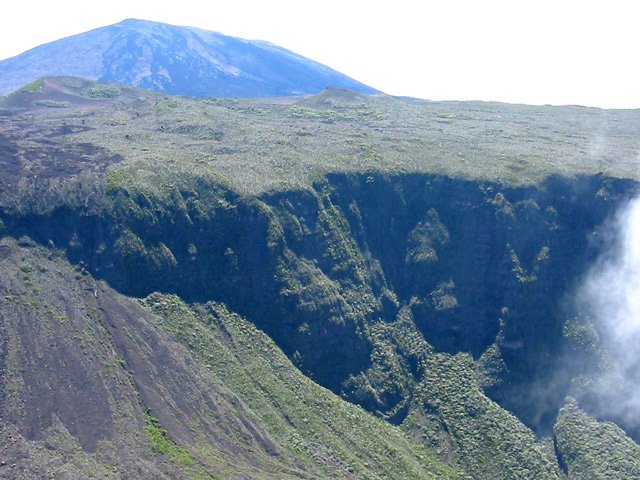 Le Piton de la Fournaise sert souvent de point de repère