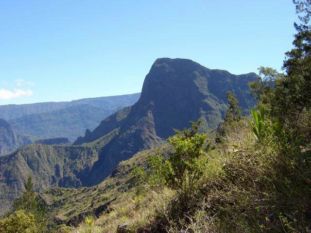Vue sur le Piton des Calumets vers le Bronchard