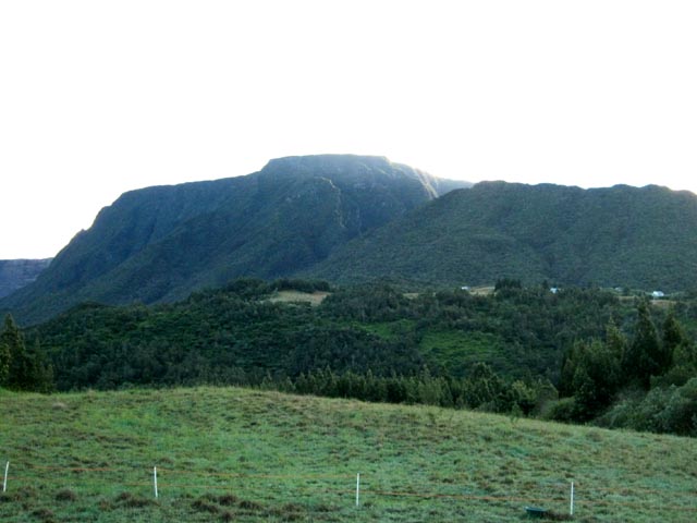Le Morne Langevin, tôt le matin