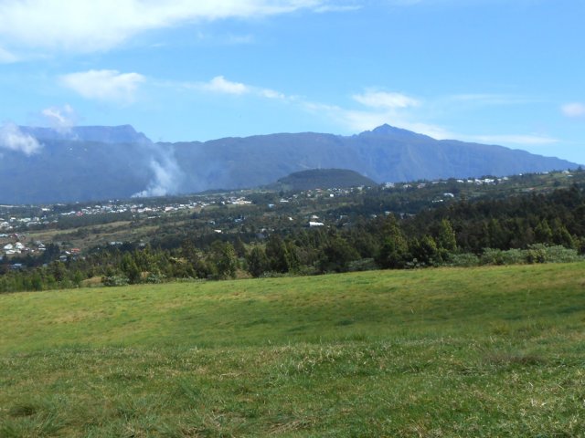 Panoramas sur le Bénare et le Piton des Neiges