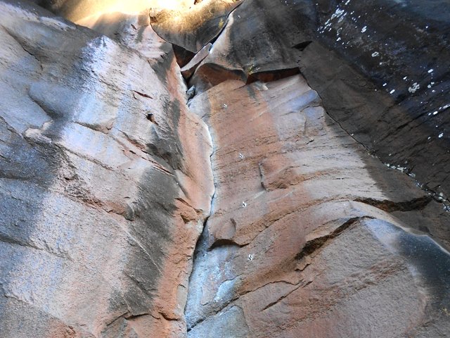 Les pitons sont en place, il n'y a plus qu'à grimper !!!