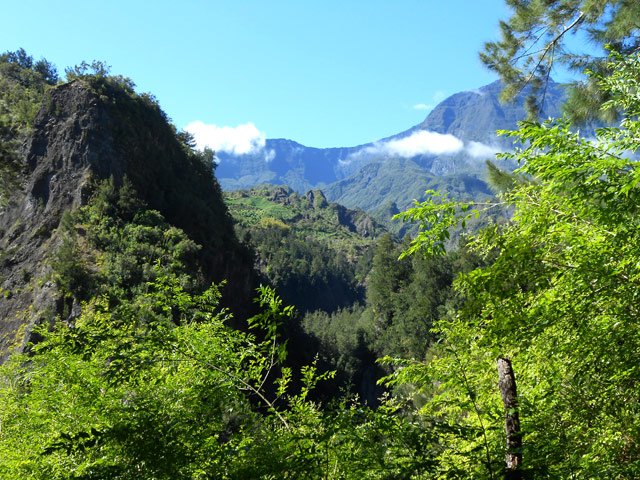 Paysages sauvages de l'autre côté de la Rivière du Mât