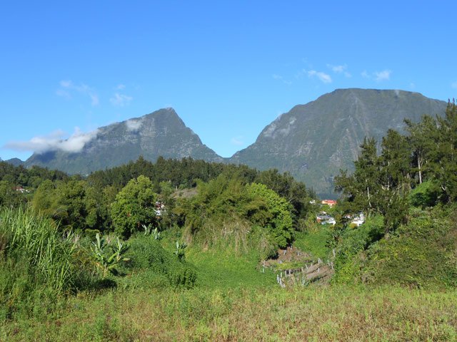 Cimendef et Roche Ecrite à l'horizon