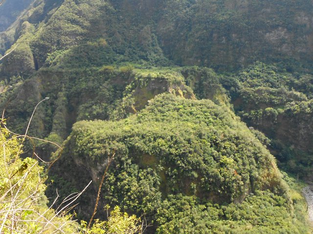 L'Îlet Rouge et l'Îlet Augustin, abandonnées comme l'Îlet Bleu