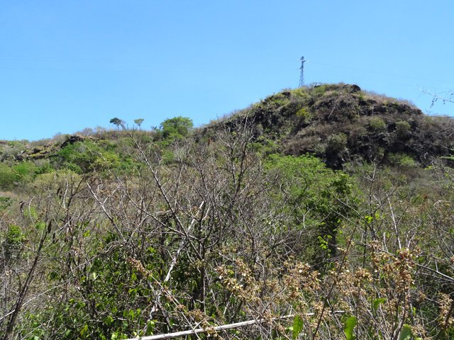 A la ravine, on voit le pylône du départ