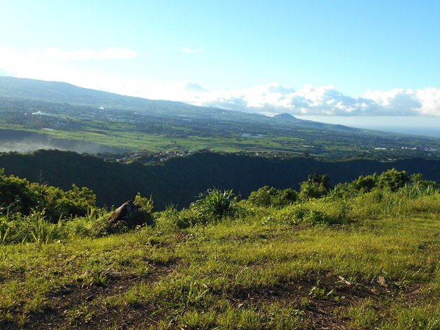 On s'approche au plus près de la Rivière Saint-Etienne sur le Chemin Détour