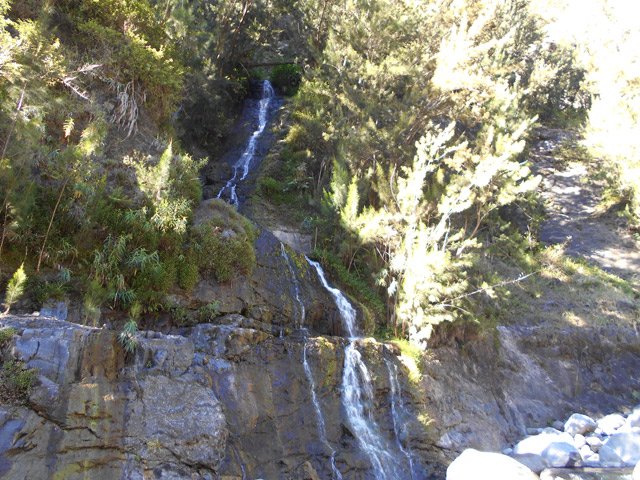 Une autre ravine venant du Grand Bord terminant sa course dans la rivière