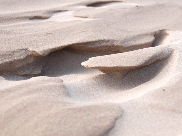 Sculptures créées par le vent sur les parties les plus sèches