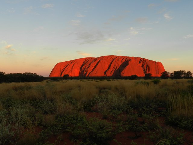 C'est à la tombée de la nuit que les couleurs ressortent et contrastent avec la photo 1