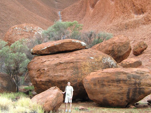 Des énormes billes de grès