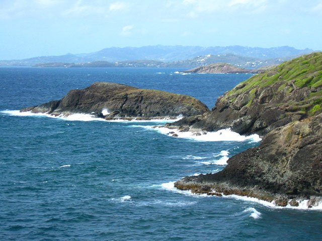 Plus on s'élève, plus les panoramas sont grandioses sur les baies