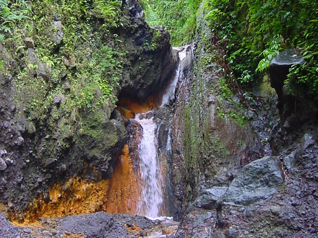 La récompense est au bout du canyon quand on rencontre la cascade