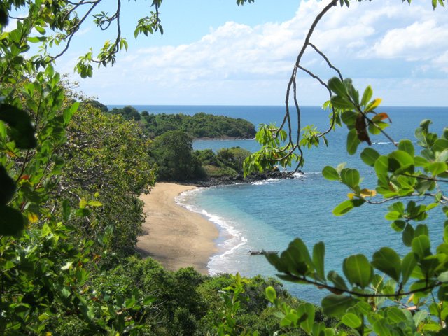 Une autre vue de la plage avant le départ