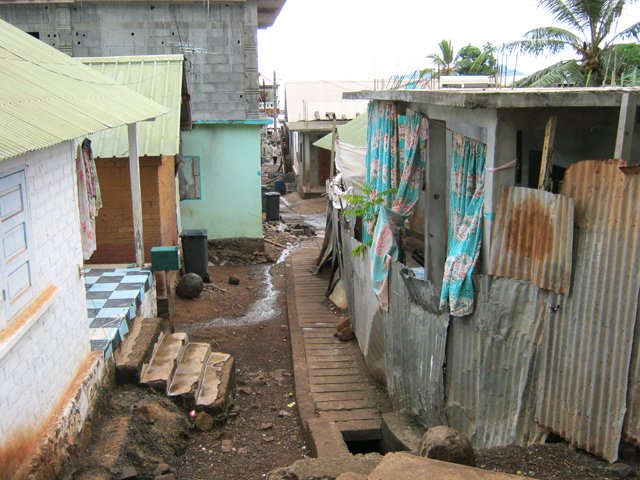 Une ruelle du village côtier