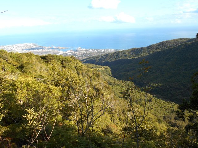 Panorama sur Port en arrivant sur la crête