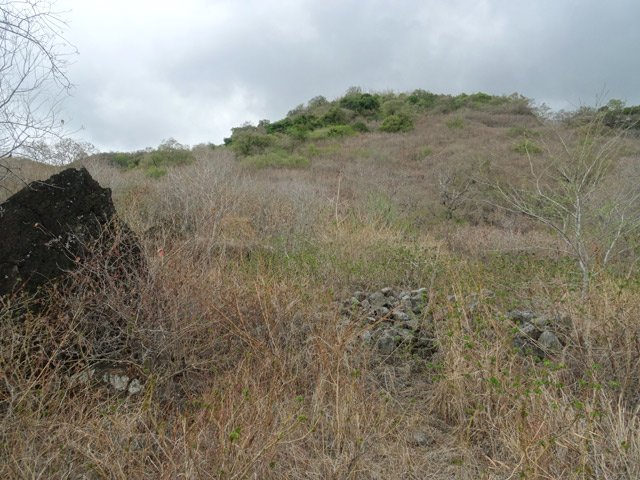 Coup d’œil au rempart qu'on vient de descendre