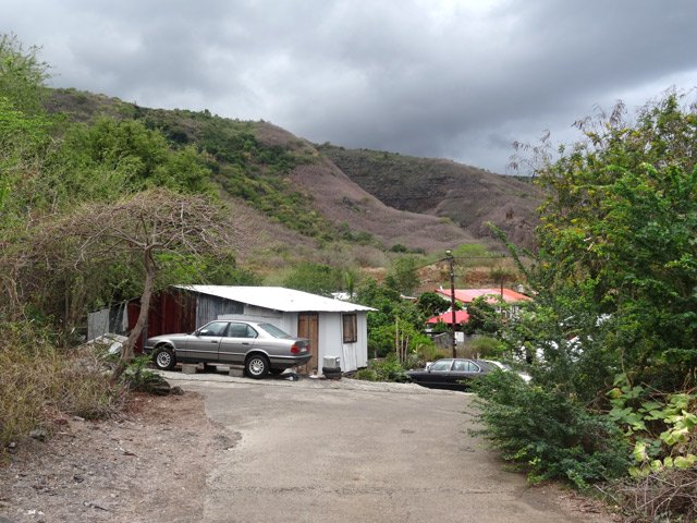 La traversée du hameau de la Perrière ne pose aucune difficulté