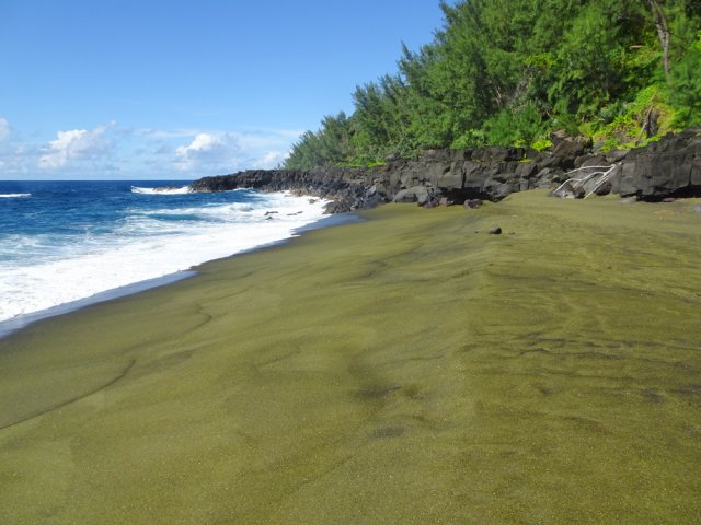 La couleur vert-jaune apparaît mieux au soleil