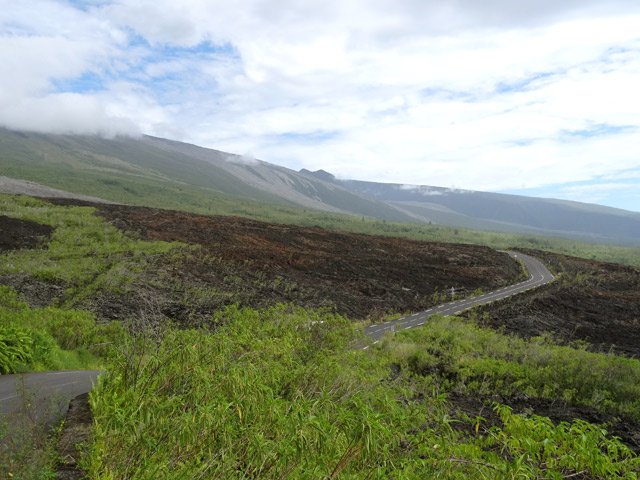 Courte montée par la route pour atteindre le village du Tremblet