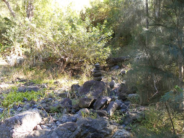 Le cairn, repère pour les randonneurs désirant partir de Trois Bras pour remonter vers Cilaos