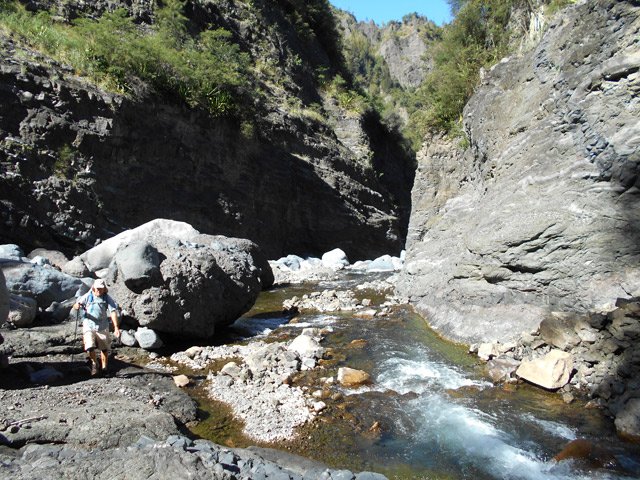 La sortie de la deuxième gorge pour retrouver des galets