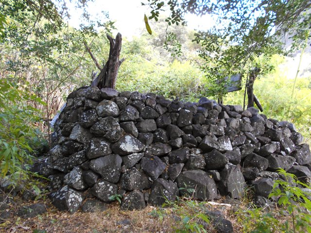 La première ruine rencontrée le long du sentier