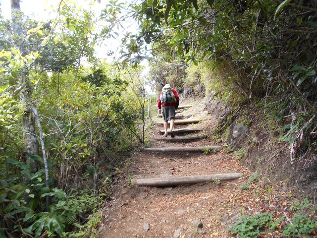 Quelques marches mais rien à voir avec la montée du Taïbit