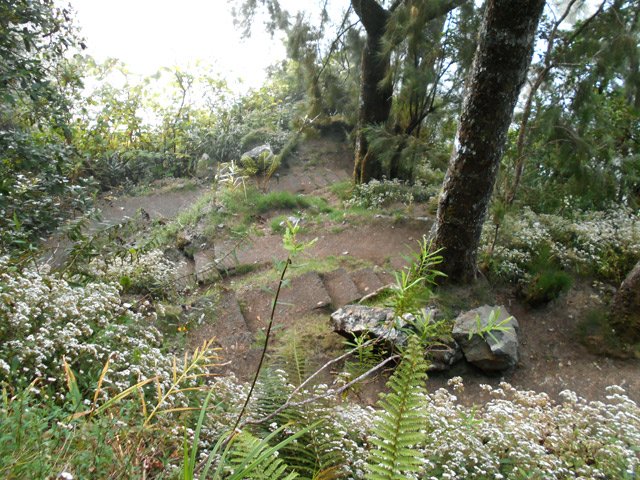 La partie bétonnée dans les lacets courts avant le téléphérique
