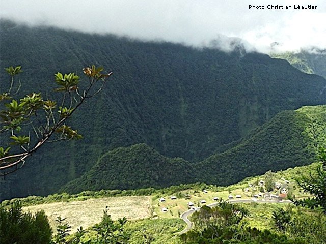 L'aire, l'îlet du Milieu et Grand Fond
