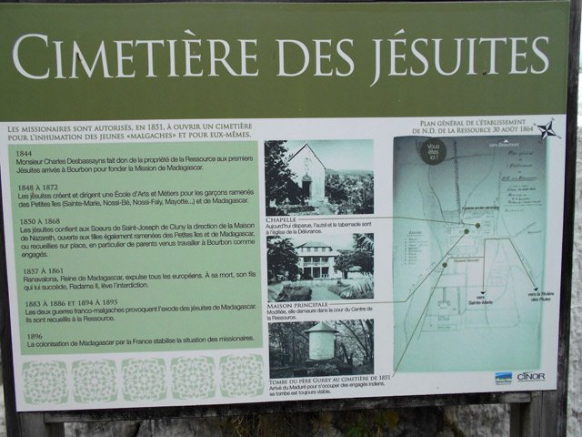 Quelques pancartes de bonne qualité donnent de précieux renseignements