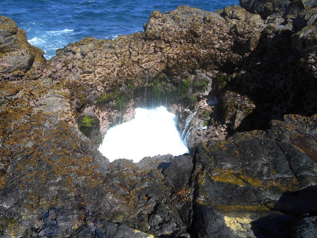 L'arche n'est visible que lorsque la mer se retire