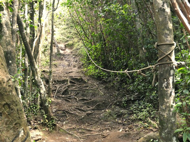 La première corde indique une pente beaucoup plus rude