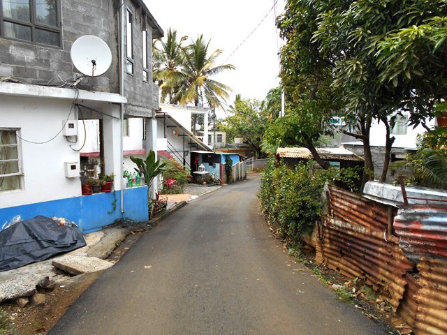 Les premières cases avant le poste de police