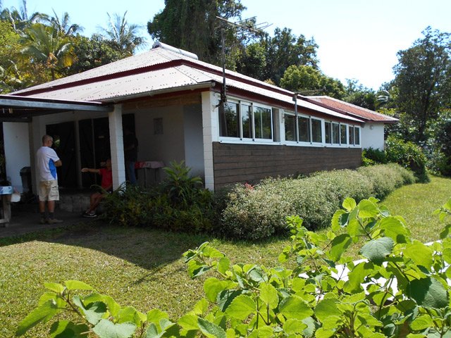Le gîte, au calme dans la verdure, à 450 mètres d'altitude